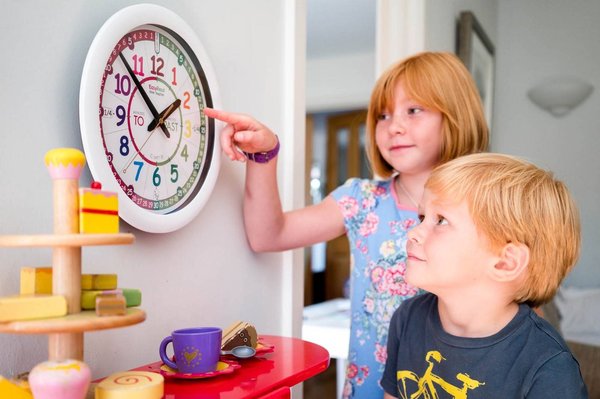 Apprendre à lire l'heure en s'amusant