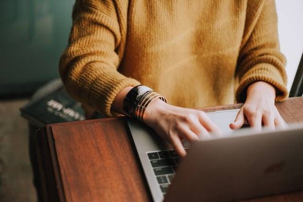 Comment se former à l'informatique sans avoir de diplôme ?
